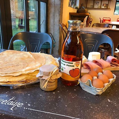 Cote Tiretaine Bed & Breakfast Orcines Bagian luar foto